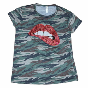 Vanilla Bay Camo Lips Top Size Medium